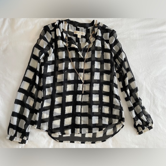 Michael Kors Buttom down long sleeve blouse - Picture 4 of 6